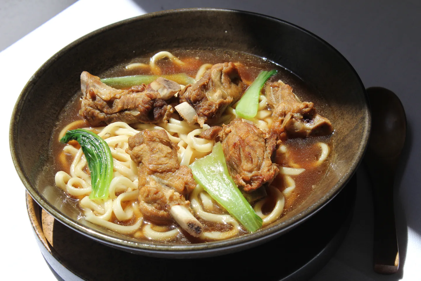 Lamian con costine di maiale